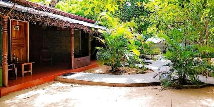 Naaval Beach Villa & Rooms Batticaloa Εξωτερικό φωτογραφία