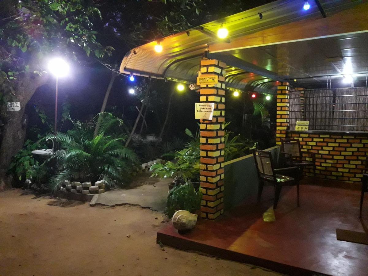 Naaval Beach Villa & Rooms Batticaloa Εξωτερικό φωτογραφία