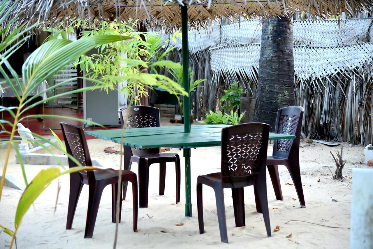 Naaval Beach Villa & Rooms Batticaloa Εξωτερικό φωτογραφία
