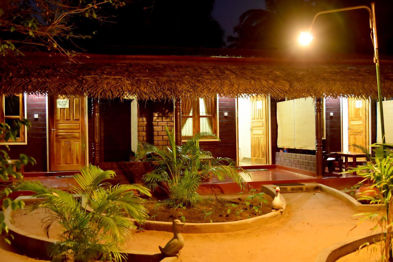 Naaval Beach Villa & Rooms Batticaloa Εξωτερικό φωτογραφία