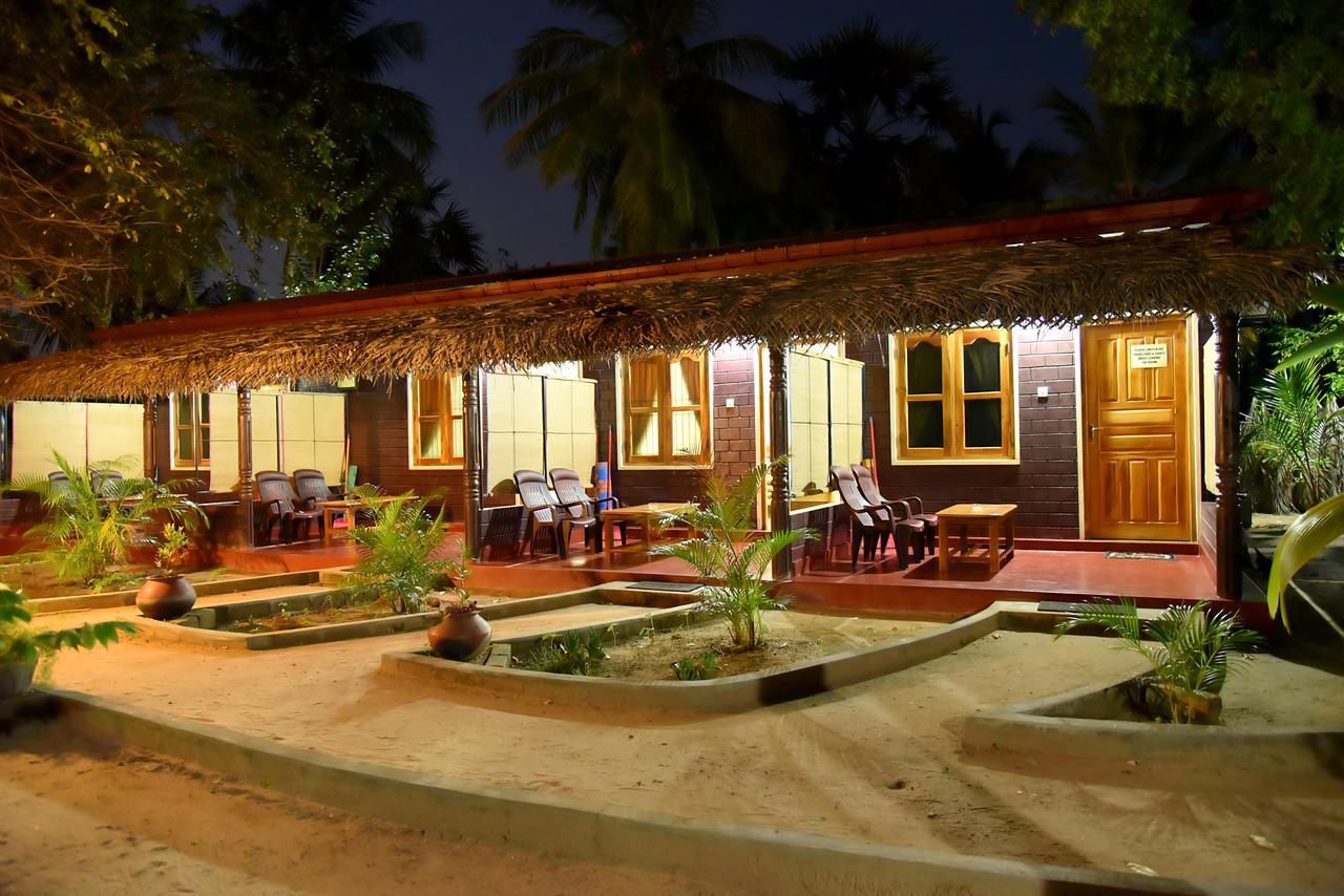 Naaval Beach Villa & Rooms Batticaloa Εξωτερικό φωτογραφία